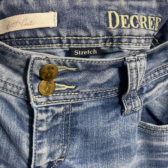 The breakfast club T-shirt & Decree tattered edge jeans - Picture 10 of 14